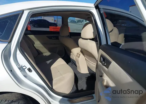 2015 Nissan Altima 2.5 Sv z USA, uszkodzony, nr VIN 1N4AL3AP4FC147704